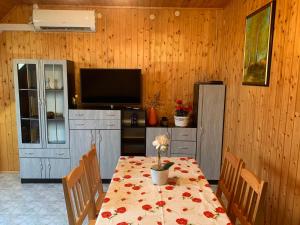 Köök või kööginurk majutusasutuses Bástya apartman