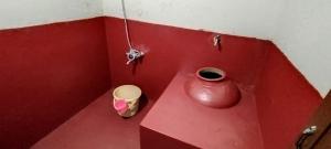 Ένα μπάνιο στο Siderbhan Writer's Retreat