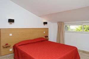 Afbeelding uit fotogalerij van T3 Plein centre de St Florent in Saint-Florent