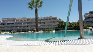Bazén v ubytovaní BALCONES DEL CHAPARRAL in Mijas, Costa del Sol alebo v jeho blízkosti