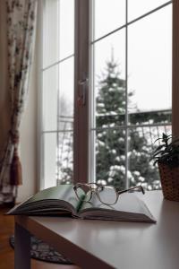 Το APARTAMENTY "LA VILLA" z klimatyzacją, rekreacyjnym ogrodem, prywatnym parkingiem, blisko centrum τον χειμώνα