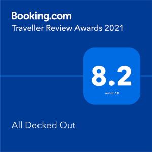 una schermata di un telefono con i premi per la valutazione dei viaggi di All Decked Out - Port Willunga - C21 SouthCoast Holidays a Port Willunga