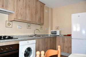 Kuchyň nebo kuchyňský kout v ubytování Casa Rural Las Canchaleras