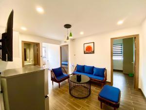 Khu vực ghế ngồi tại Kim Oanh Apartment