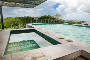 Gallery image of Cairns Waterfront Luxury at Harbourlights in Cairns