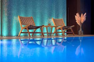 Басейн в Time Boutique Hotel або поблизу