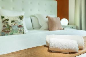 A bed or beds in a room at Villa Happy Dreamer