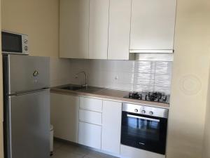 Køkken eller tekøkken på Apartment Maris - Free Parking