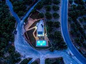 Bazén v ubytovaní Horizon Villa Almyrida alebo v jeho blízkosti