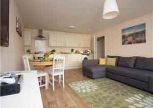 Gallery image of StayZo Castle Point 6 Apartment - Premier Lodge in Southampton