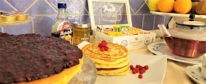 Jedlo v ubytovaní bed & breakfast alebo blízkom okolí