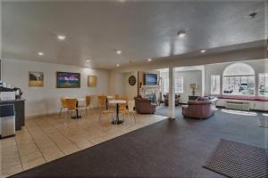 Majoituspaikan Motel 6-Idaho Falls, ID - Snake River aula tai vastaanotto