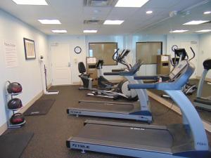 Fitnes centar i/ili fitnes sadržaji u objektu Holiday Inn Express & Suites Springville-South Provo Area, an IHG Hotel