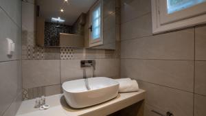 Kúpeľňa v ubytovaní Aphrodite Hotel & Apartments + 37 fotografií
