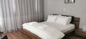 Postel nebo postele na pokoji v ubytování Maximos Luxury Villa with Pool -BREAKBOOKING-CY
