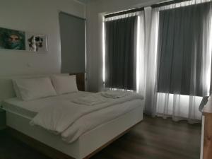Postel nebo postele na pokoji v ubytování Maximos Luxury Villa with Pool -BREAKBOOKING-CY