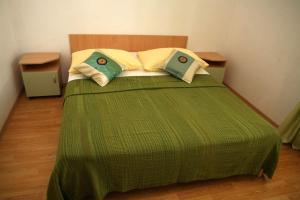 Postel nebo postele na pokoji v ubytování Apartments Davor & Marija Sosic