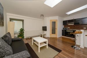 Kuchyň nebo kuchyňský kout v ubytování City Hotel-Pension Brandenburg