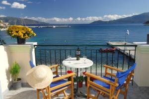 Photo de la galerie de l'établissement Alexis Studios and Apartments, à Agia Effimia