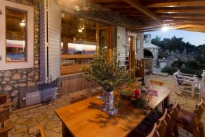 Gallery image of Villa, Stone House with swimming pool & Sauna, Beach, Sevid in Sevid