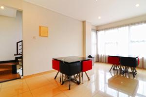 Posezení v ubytování Bendungan Hilir Residence