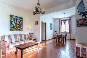 A seating area at Residence al Foionco