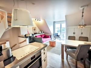 Majoituspaikan Apartmenthaus Gurtdeel 4 keittiö tai keittotila