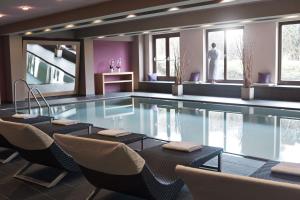 Bazén v ubytování POP-UP LIVING Zell am See nebo v jeho okolí