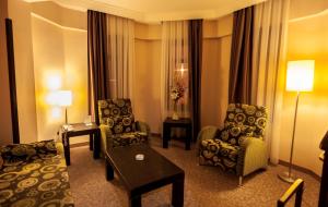 Posezení v ubytování Rumi Hotel