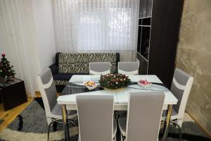 O zonă de relaxare la Apartman Lara