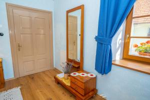 Fotografie z fotogalerie ubytování Notranjska hiša - traditional country house, close to the world attraction Cerknica lake v destinaci Begunje pri Cerknici