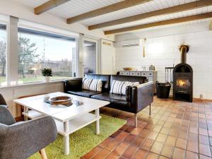 Gallery image of Two-Bedroom Holiday home in Glesborg 8 in Bønnerup