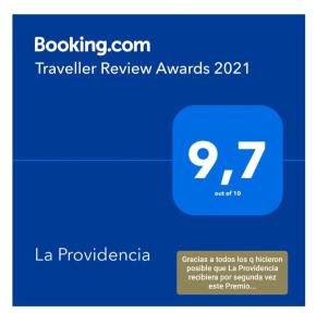 niebieska skrzynka z recenzją podróży w obiekcie La Providencia w mieście Yerba Buena