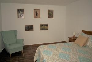 A bed or beds in a room at Finca Ulises Las Hayas