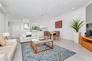 TV o dispositivi per l'intrattenimento presso Seascape Holidays at Beaches Port Douglas