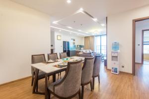 Gallery image of Premium Apartment Vinhomes Metropolis BaDinh in Hanoi