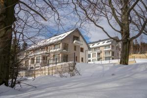 RentPlanet - Apartamenty Schroniskowa v zime
