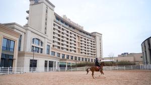 Jízda na koni v hotelu nebo okolí