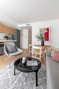 Et opholdsområde på Madrid Sur Apartments by Olala Homes
