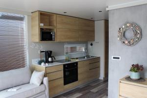 Dapur atau dapur kecil di Floating house BRAVIA