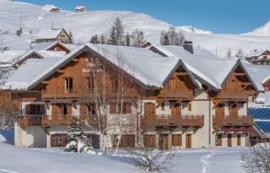 Kış mevsiminde Chalet-Hôtel Le Beausoleil, The Originals Relais (Hotel-Chalet de Tradition)