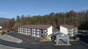 an aerial view of a hotel with a parking lot at Days Inn by Wyndham Chattanooga Lookout Mountain West in Chattanooga