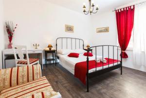 Postel nebo postele na pokoji v ubytování Prior Suites Split