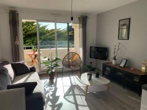 Χώρος καθιστικού στο Studio avec piscine à 300m de la plage Résidence Royal Park