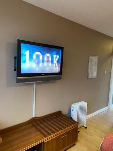 Gallery image of west park hotel chalets in Clydebank