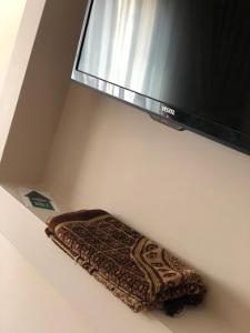 TV a/nebo společenská místnost v ubytování Hotel Büyük Levent
