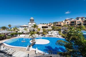 Bazén v ubytování Hotel Suite Villa Maria nebo v jeho okolí
