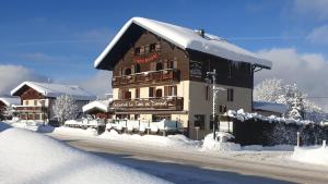 Chalet Hotel Le Mont Bisanne v zimě