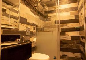 Salle de bains dans l'établissement Manazeli Jeddah -