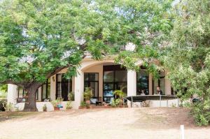 Zahrada ubytování Riverfront Homestay